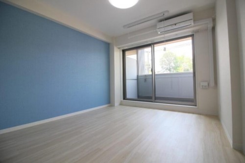 アルバス関大前