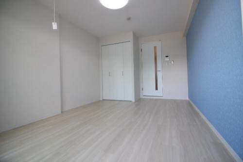 アルバス関大前