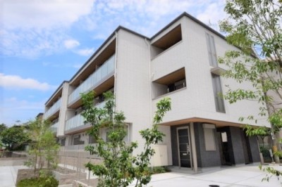 エミージュ千里