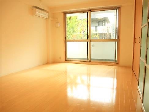 ファミーユ千里