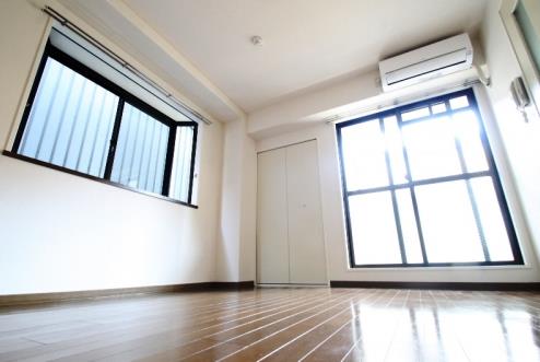 フレシャーチク関大前