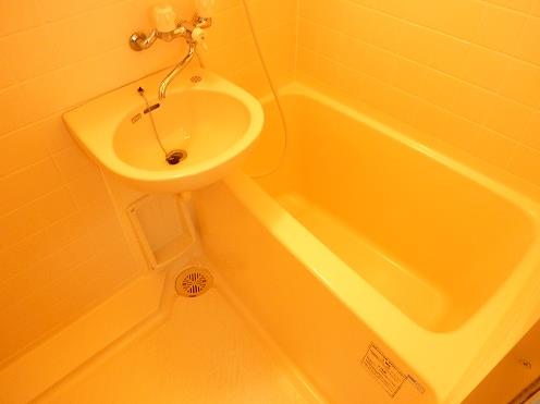 ラグーン関大前